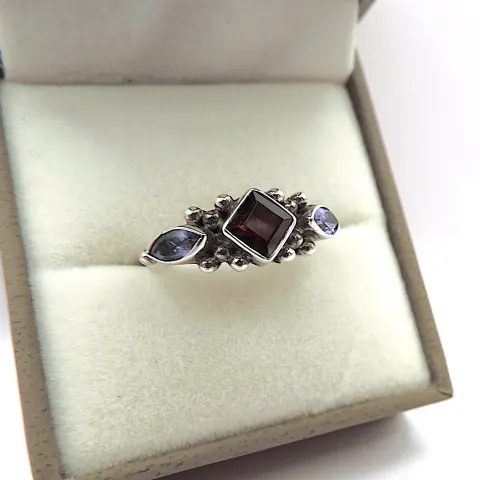Artisan Sterling Silver Amethyst & Garnet Ring With Gift Pouch