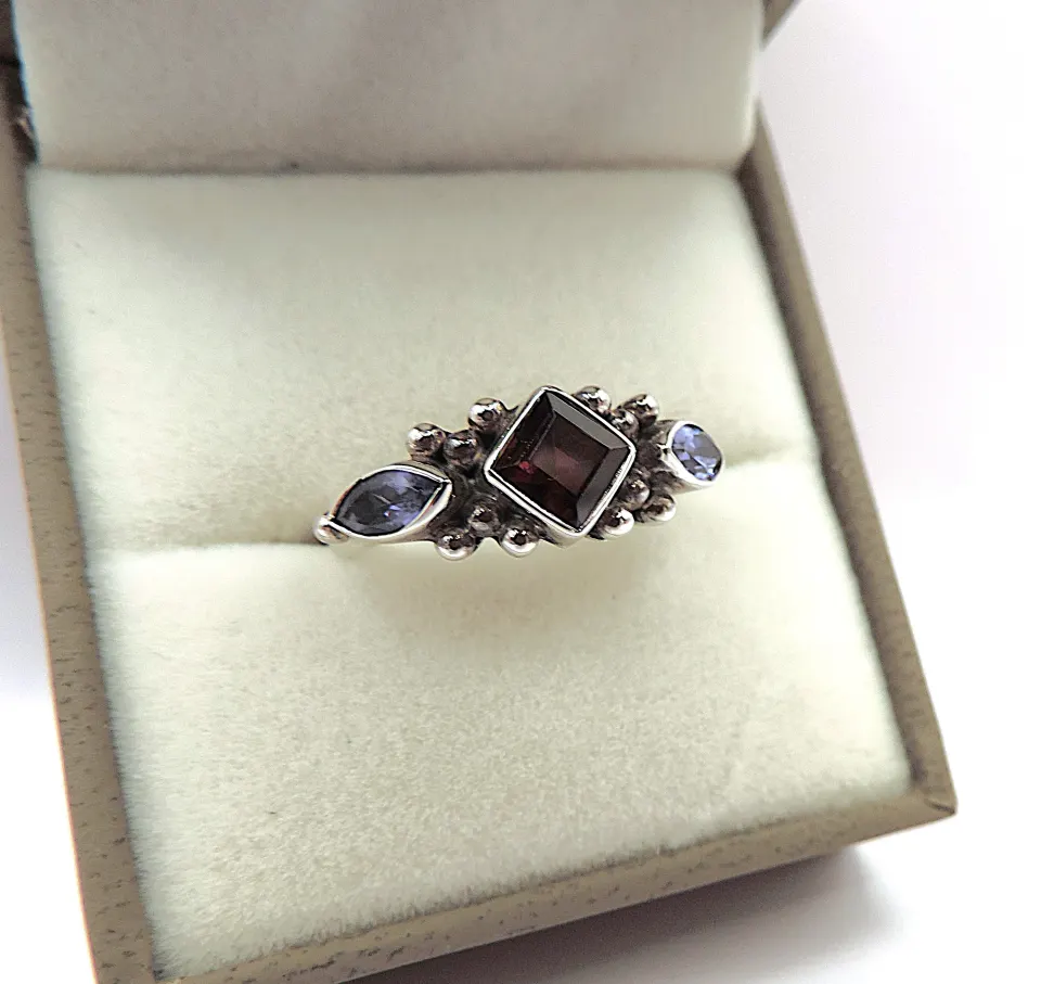 Artisan Sterling Silver Amethyst & Garnet Ring With Gift Pouch