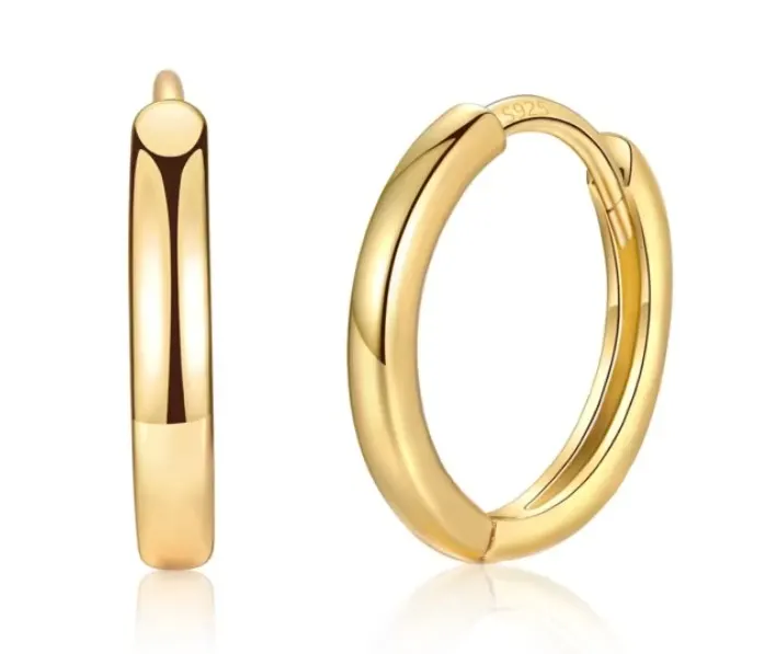 8 x 'Gold' Hoop Earrings Lb1