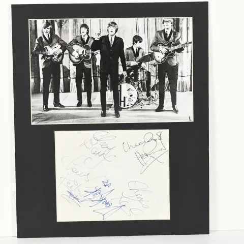 HERMAN'S HERMITS Original signatures