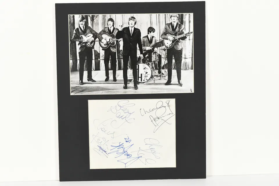 HERMAN'S HERMITS Original signatures