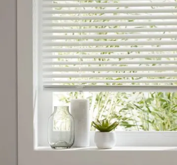 11 X Studio White Aluminium Venetian Blinds 180 X 180cm RRP £35.00 ea