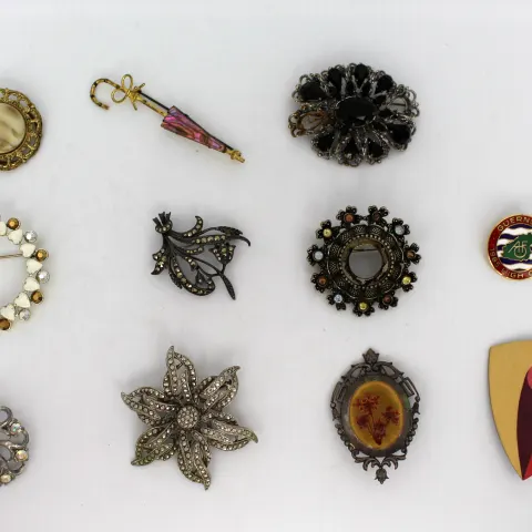 Set of 11 Vintage Brooches