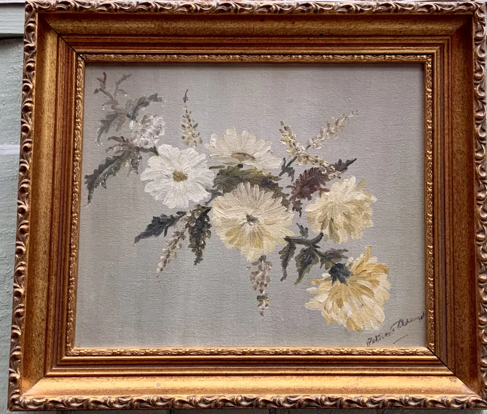 STILL LIFE OF FLOWERS  OIL ON CANVAS  SET IN GOLDED FRAME  ENGLISH  SIGNED 20th C