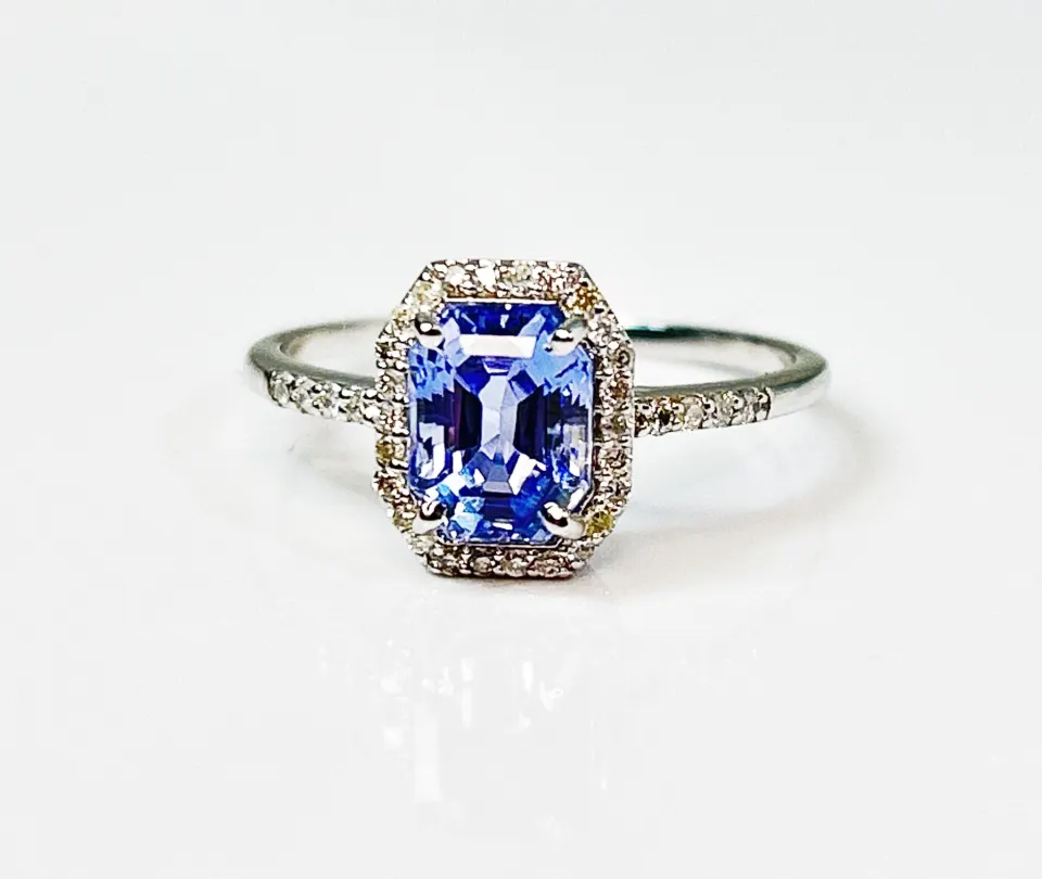 Beautiful 1.75 CT Unheated  Ceylon Cornflour Blue Sapphire  Diamonds & 18k Gold