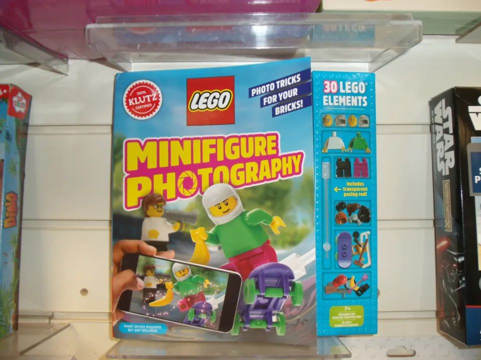 100pcs Brand new Lego activity Book with Lego pcs inside / rrp £19.99. - 100pcs in lot