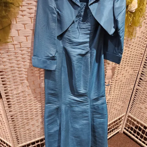 4 x Gorgeous Dress and Jackets In Taffeta