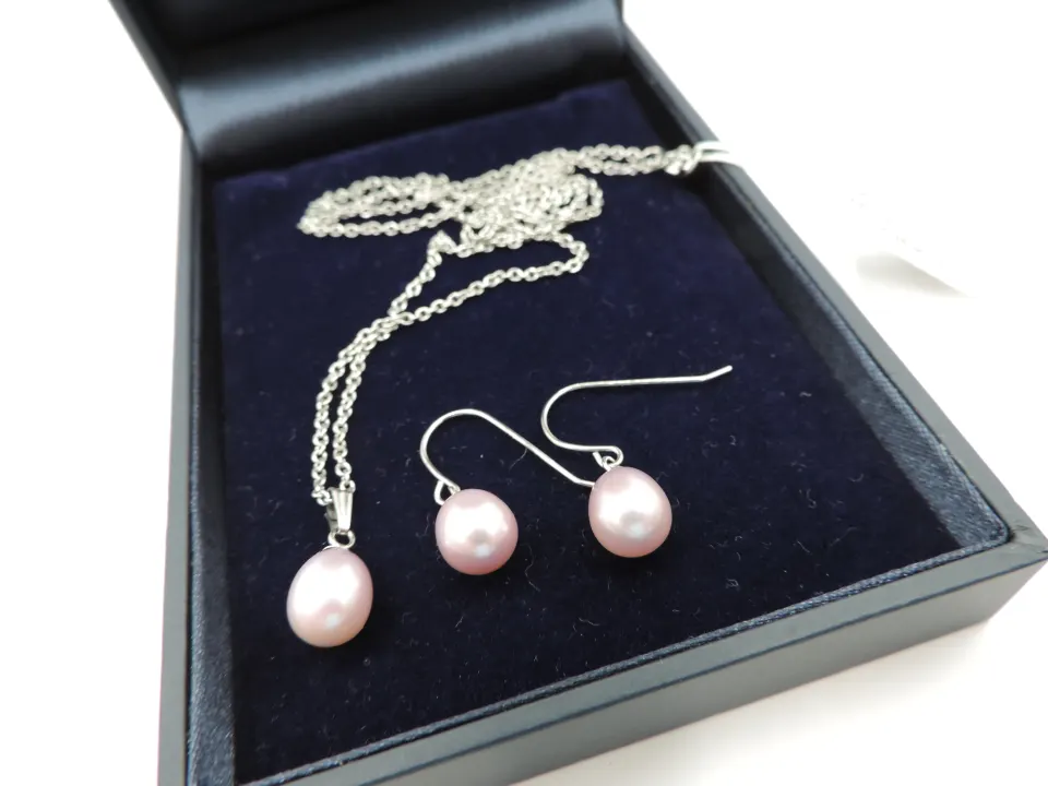  Sterling Silver Pink Cultured Pearl Necklace and Earring Set New With Gift Box