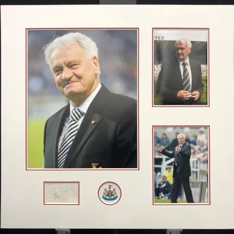 BOBBY ROBSON original signed presentation