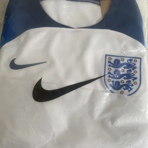 2022-2023 England Home Shirt - Medium