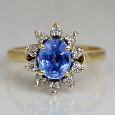 Vintage Cornflower Blue Sapphire & Diamond 18 ct. Cluster Ring