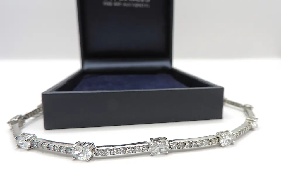 Sterling Silver 9 Carat White Topaz Bracelet New With Gift Box