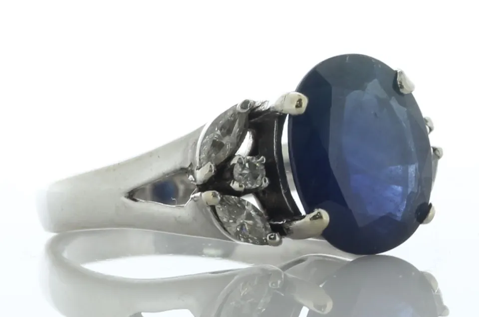 18ct White Gold Diamond And Sapphire Ring (S5.00) 0.35 Carats