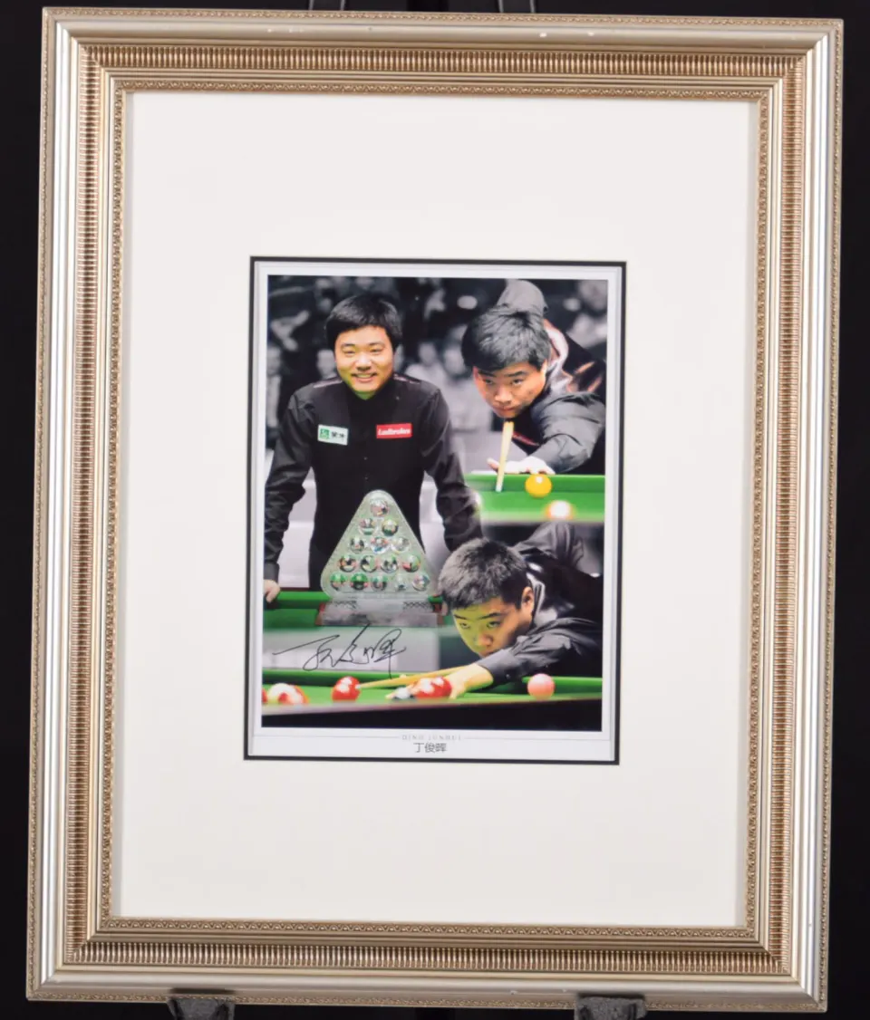 DING JUNHUI original signed presentation