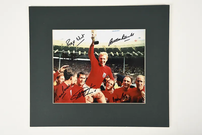 ENGLAND 1966  Various original signatures.