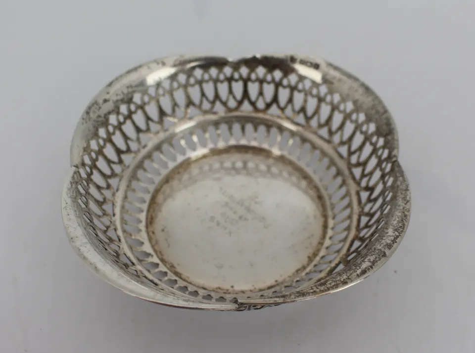Solid Silver Xmas 1919 at the Piccadilly Hotel Dish