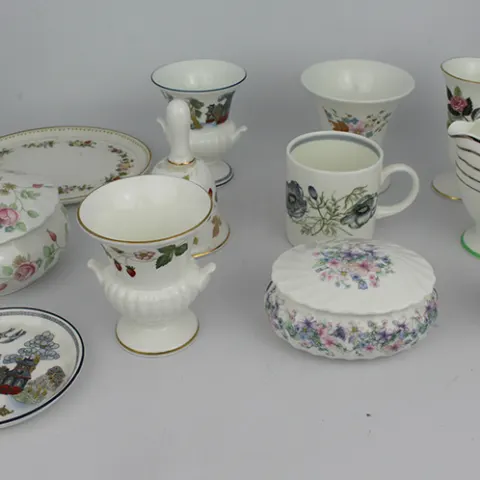 Collection of Wedgwood 12 Pieces