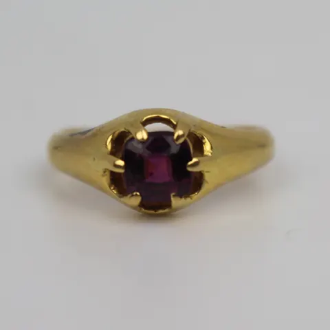 Garnet Yellow Gold Ring