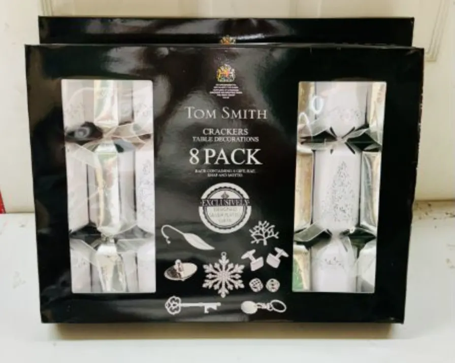 2 X Tom Smith 14 Inch Deluxe Christmas Crackers Silver 8 Pack NEW SEALED