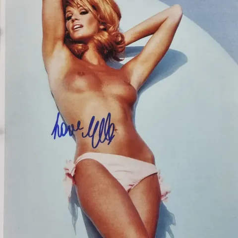 Elle MacPherson Original Signature