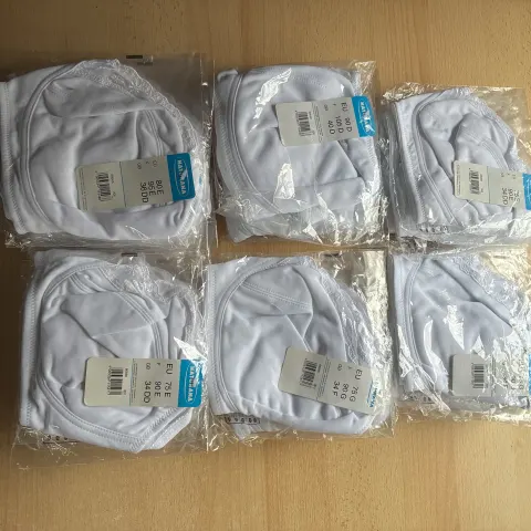 20 x Naturana Bras Sizes 34 36 40