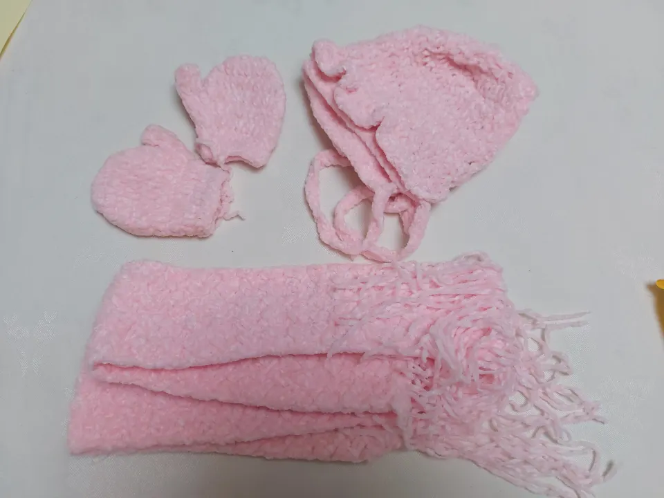 Pink and blue baby hats, scarves and gloves sets - 6 sets