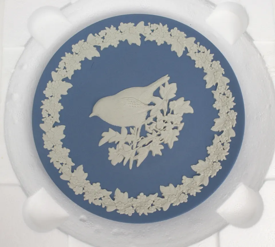 Wedgwood Jasperware Robin Cabinet Plate