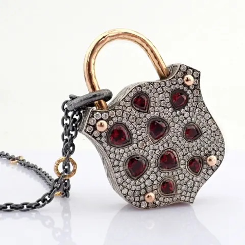 An Exquisite, Convertible Clasp Necklace Embellished With Gold, Colourful Stones, and Diamonds On Si