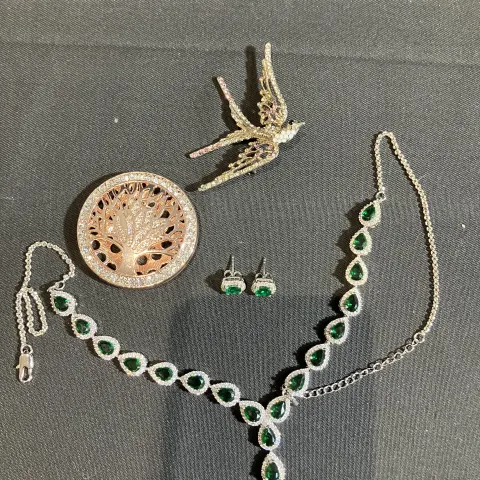 Costume jewellery used by Suanne Braun