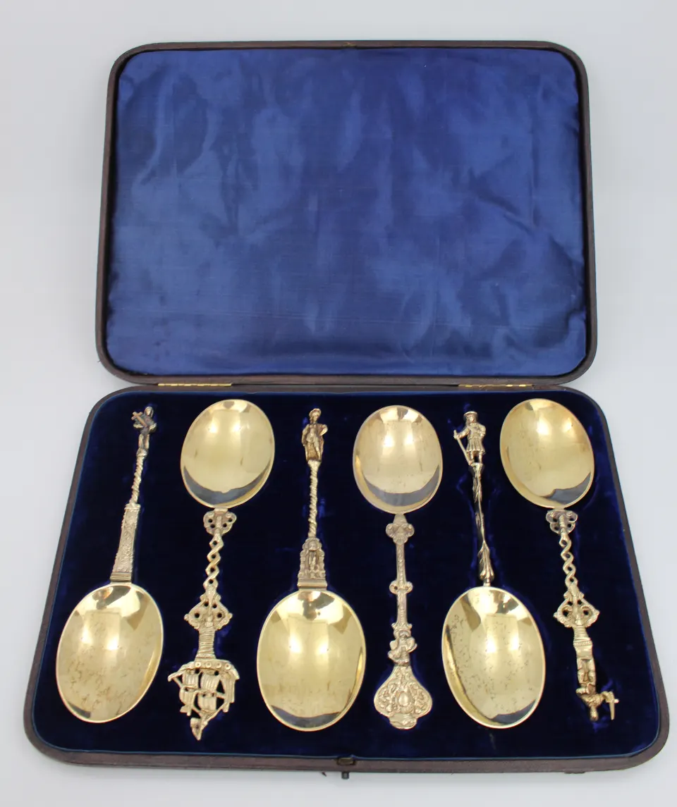 Cased Set of 6 Silver Gilt Spoons
