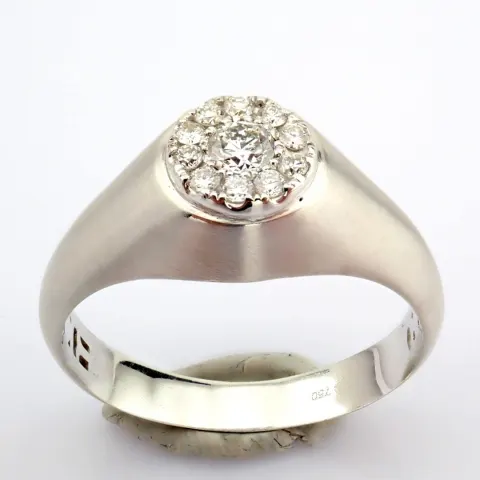 18k white gold , brilliant diamonds  ring