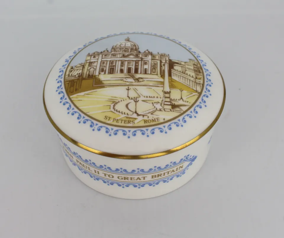Royal Worcester St Peter's Rome Lidded Circular Box