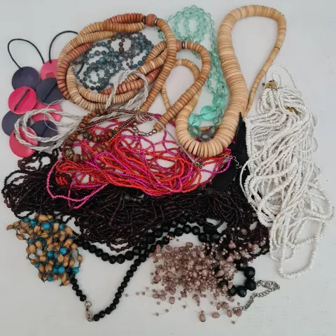 Vintage Parcel of Costume Jewellery Necklaces
