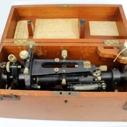E R Watts & Sons Theodolite 1920's