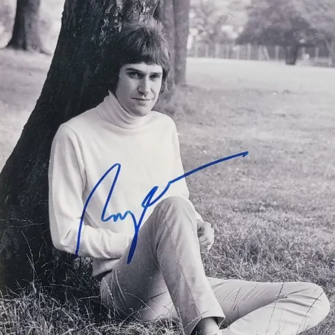 Ray Davies Original Signature