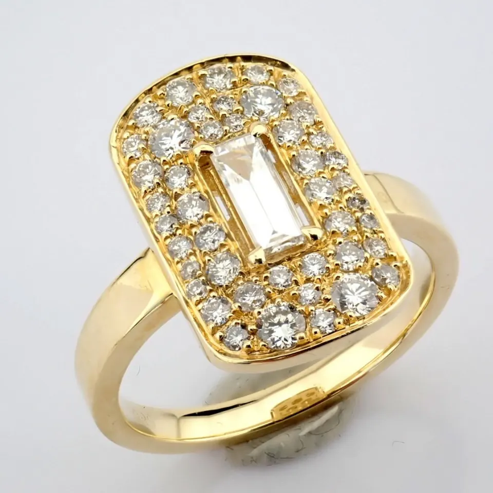 14K Gold Ring , With Round and Baguette Cut Diamonds