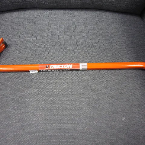 48pcs brand new Dekton wrecking bar - new and sealed in cartons rrp £4.99 each