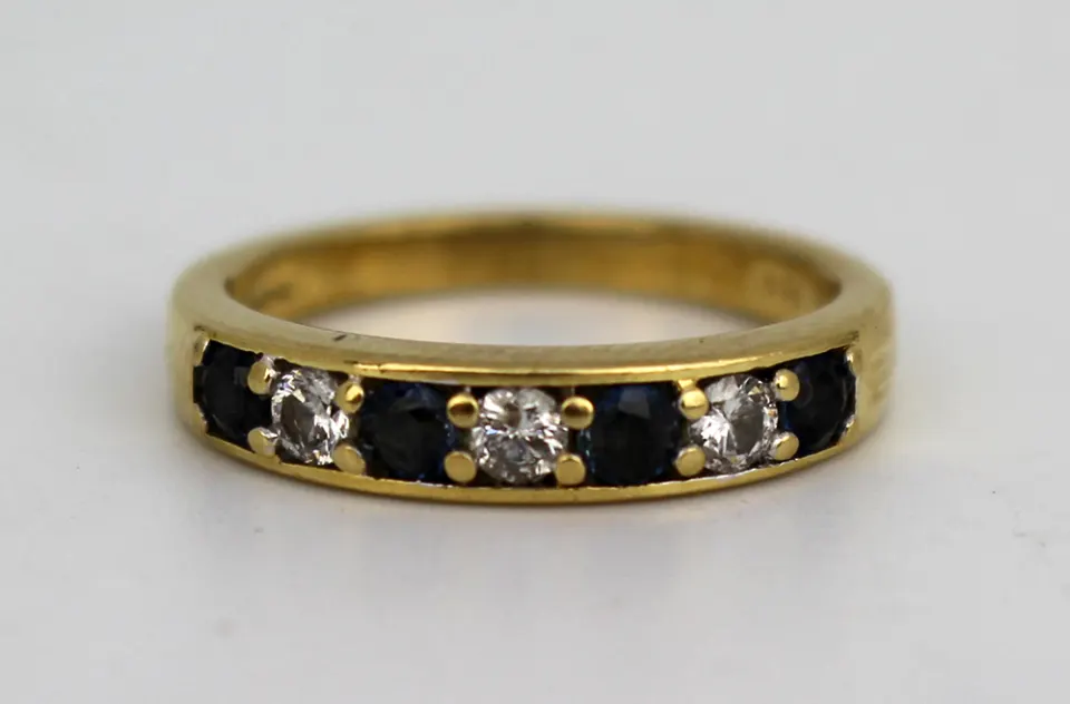 Vintage Diamond & Sapphire Ring