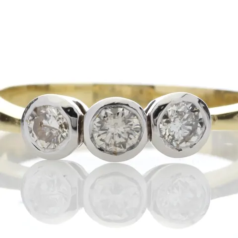 18ct Three Stone Rubover Set Diamond Ring 0.75