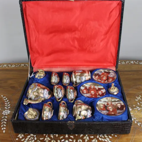 Japanese Moriage Dragonware Tea Set with Arhats – c.1950, Original Case