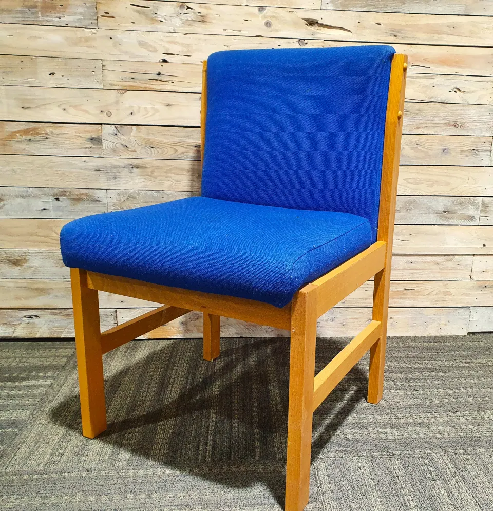 Blue Fabric Office Desk Chair With Wooden Legs RRP £149