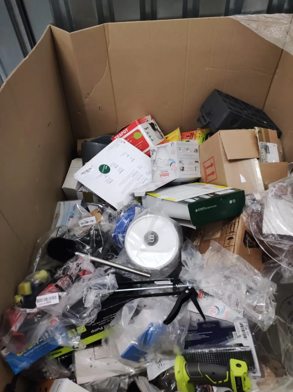 Pallet of Unmanifested Customer Returns