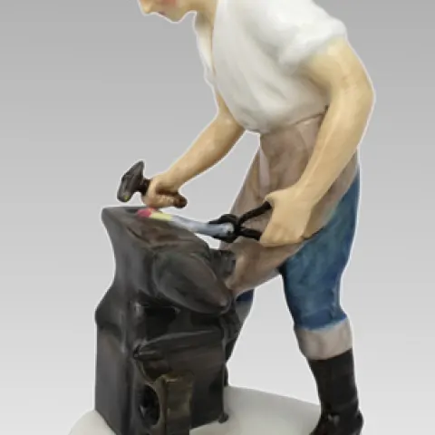 Royal Doulton Figurine The Blacksmith of Williamsburg HN 2240