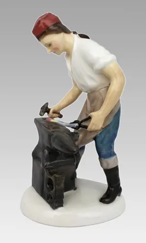 Royal Doulton Figurine The Blacksmith of Williamsburg HN 2240