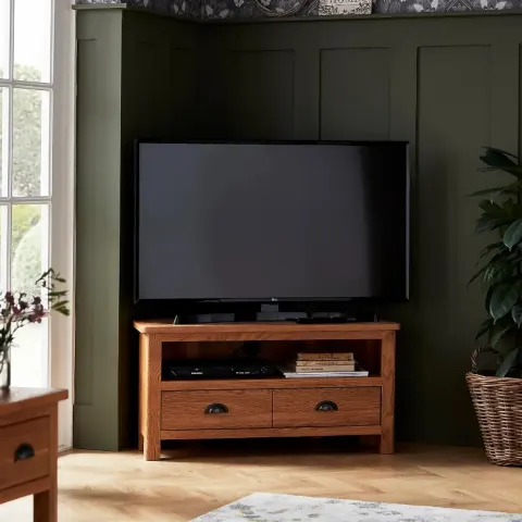 (8/P1) RRP £170. Norbury Oak Corner TV Stand. (H45x W90x D44cm).