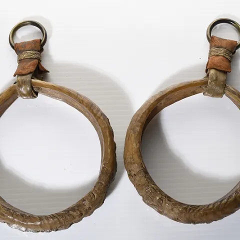 Spurs presented to Lester Piggott