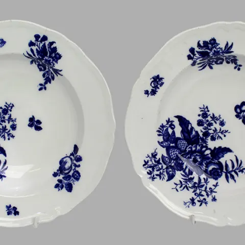Pair of Late 18th c. Coalport Bowls