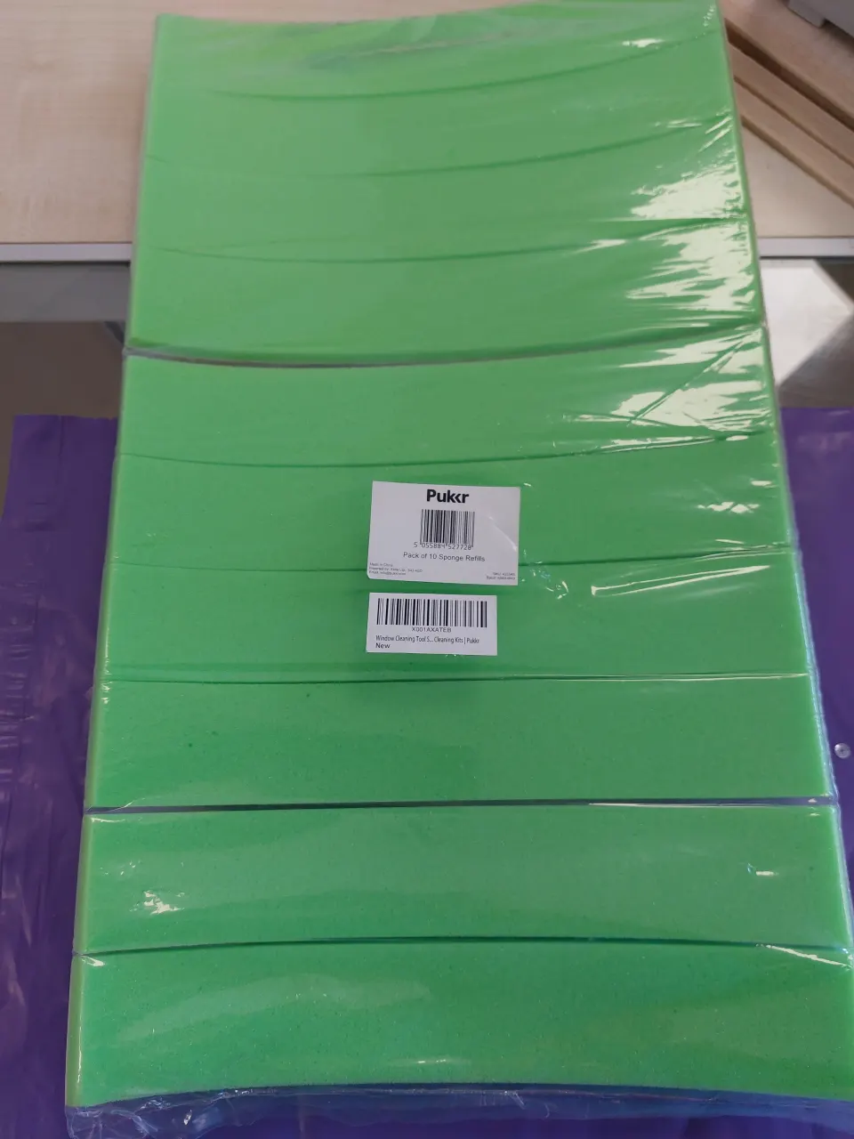 Green and cream foam refills for window cleaning tool, 5 boxes of 50
