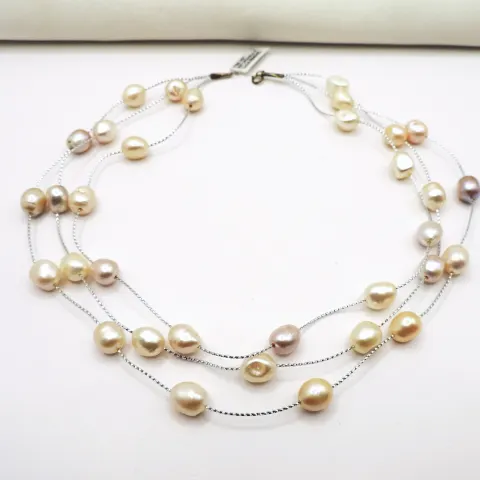 Cultured Pearl Necklace New With Gift Box