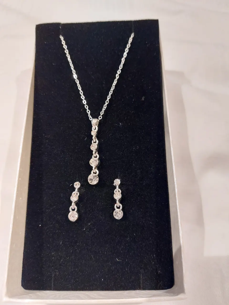 Twilight earrings and necklace set